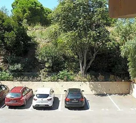 Face A La Les Elmes 4* בניולס-סור-מר